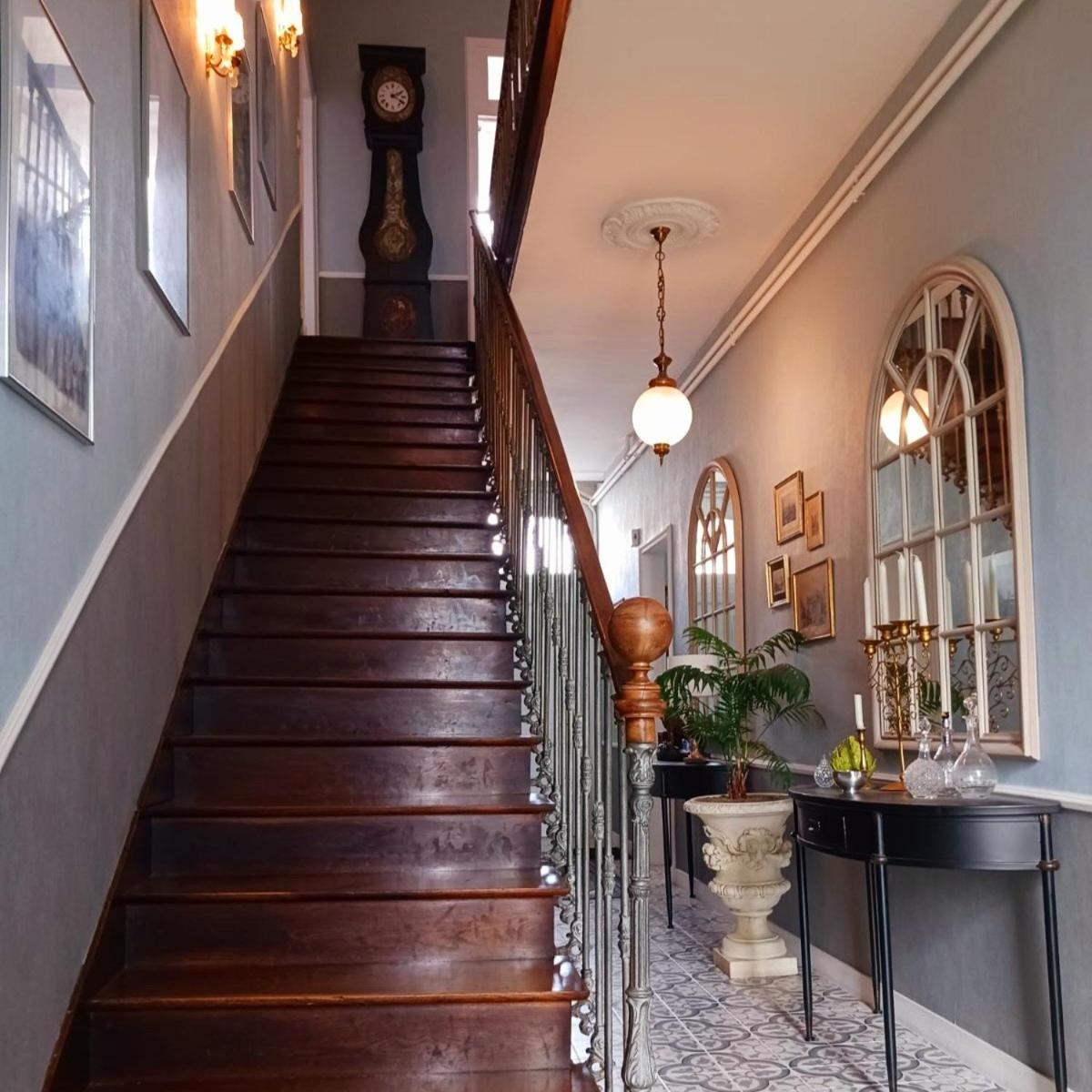 Le Griffon 1855 Hotel Saint-Laurent-Des-Autels Exterior photo